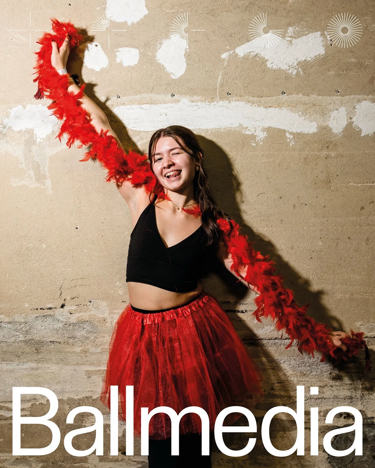 ✨ Am Samstag war es endlich soweit - wir waren in Laakirchen im @papiermachermuseum_alfa ! 🎉 Der Maturaball @hakball_2025 hat mit seiner traumhaften Polonaise und der legend&auml;ren Partystimmung in der Disco einfach alle begeistert. 🕺💃
Markiert 