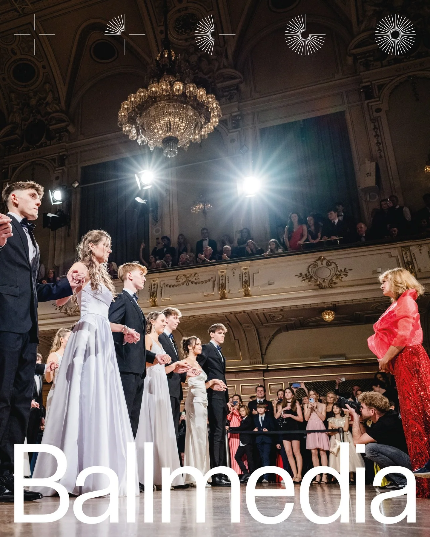 ✨ WIKU&rsquo;D SHINE BRIGHT LIKE DIAMONDS ✨
.
.
Was f&uuml;r ein funkelnder Abend! Die Sch&uuml;ler:innen des WIKU Graz haben letzten Samstag mit ihrer Polonaise gezeigt, wie viel Eleganz, Energie und Teamgeist in ihnen steckt. Unter dem strahlenden 