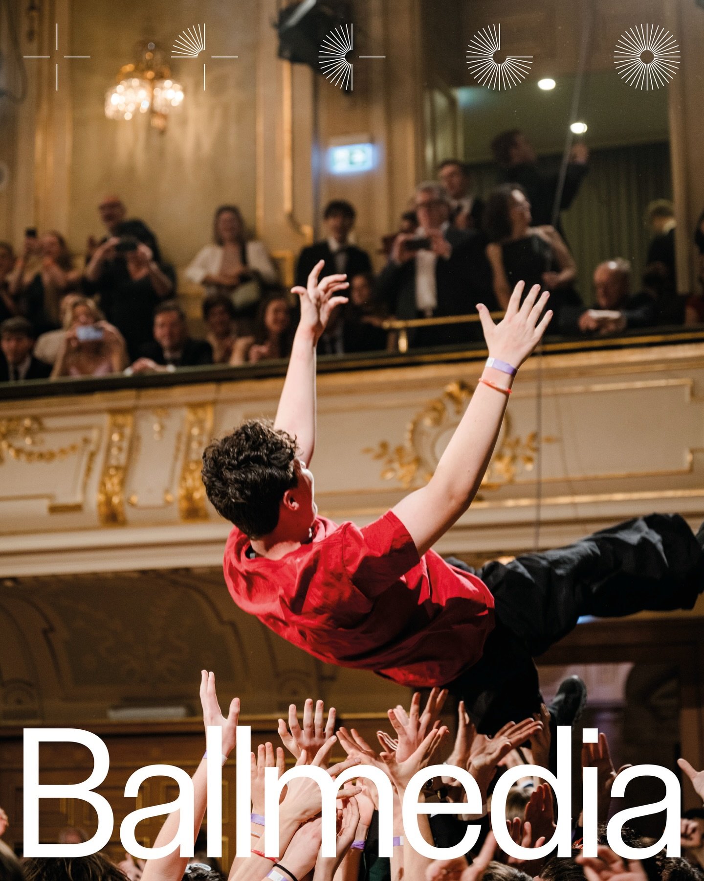 ✨ GALAKTISCHER ABSCH(L)USS &ndash; Keplers Sterne funkeln hell ✨
.
Der Maturaball des B(R)G Kepler @keplerball2025 im Congress Graz war eine Nacht voller Emotionen, strahlender Begegnungen und magischer Momente. 
.
Ein Abend, an dem Glamour, Freude u