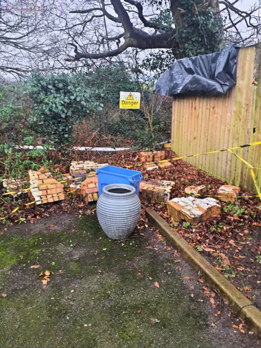 Chessington Boundary Wall 1.png
