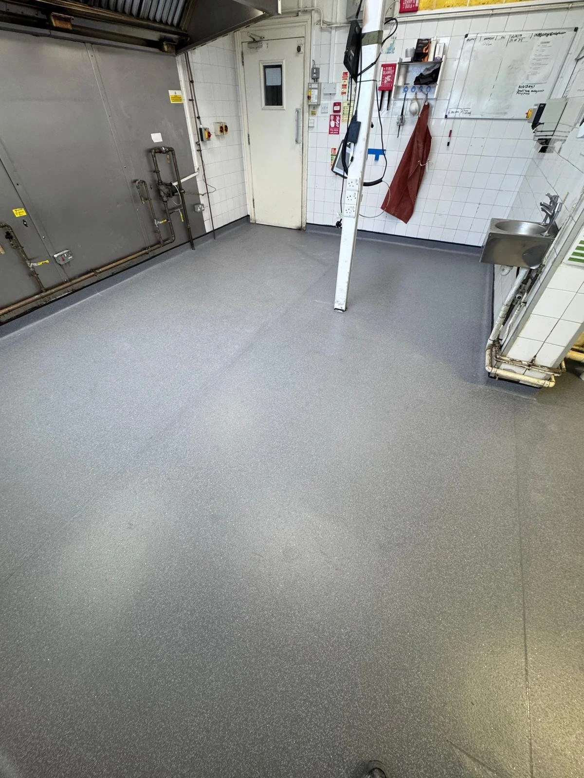 Image: New safe, clean and hygienic commercial kitchen floor