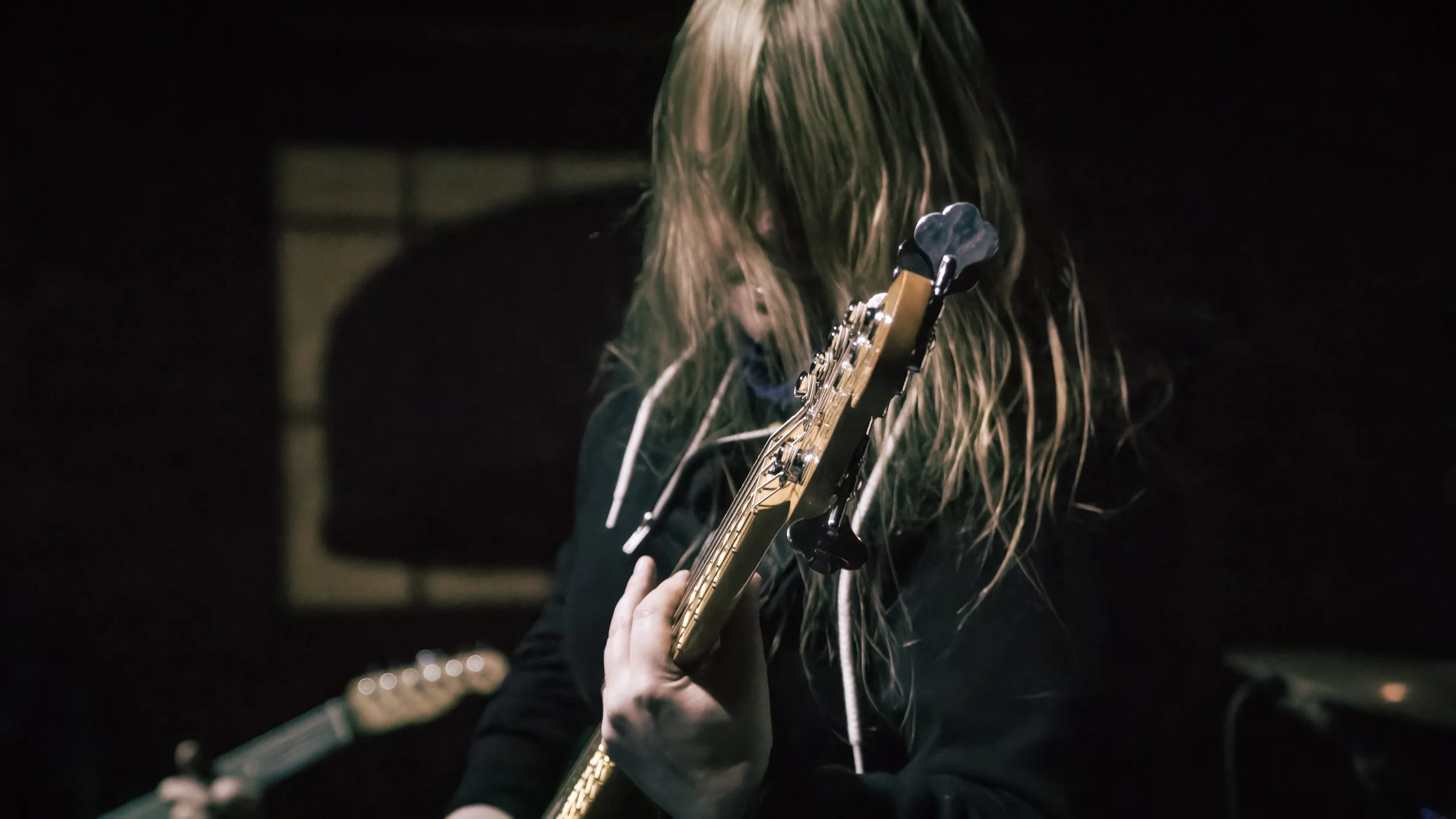 Copy of DSC08232-DeNoiseAI-severe-noise.jpg