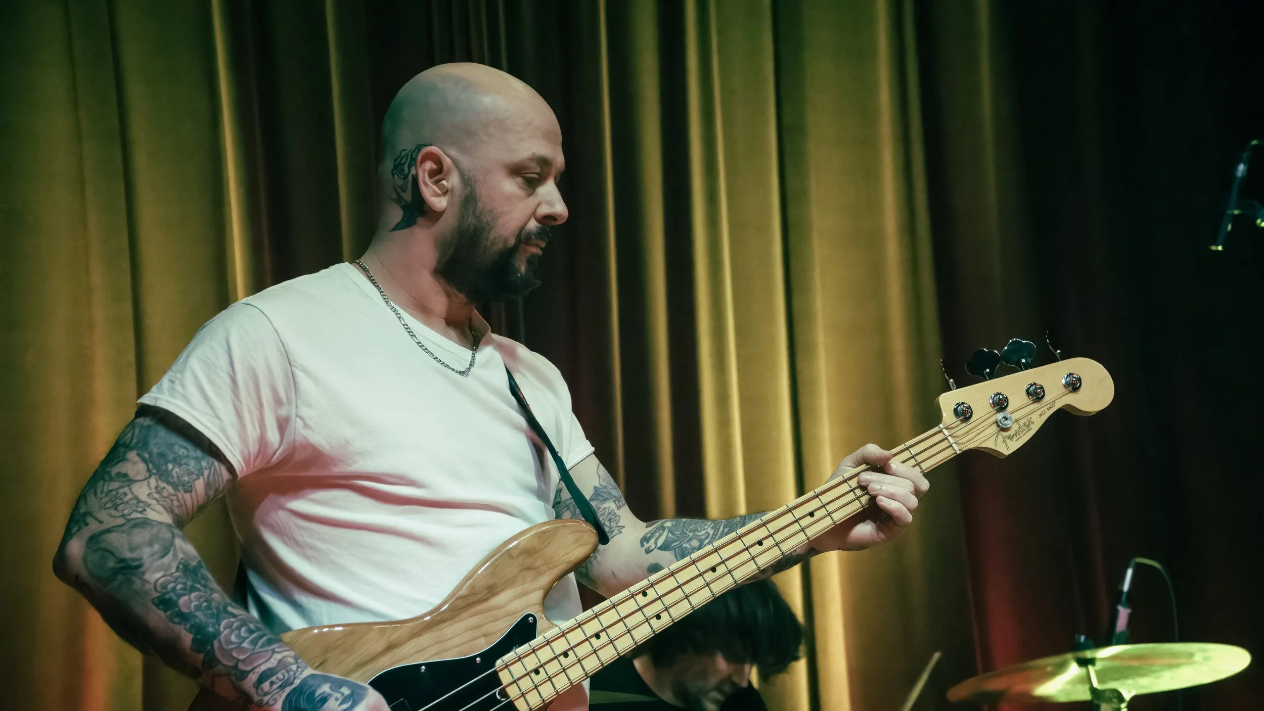 Copy of DSC09860-DeNoiseAI-severe-noise.jpg