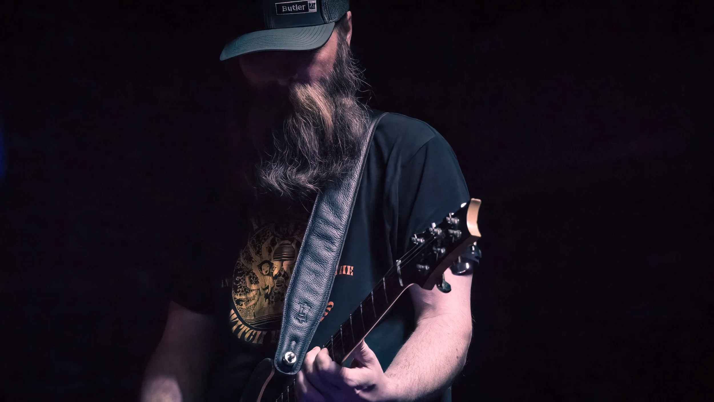 Copy of DSC09883-DeNoiseAI-severe-noise.jpg