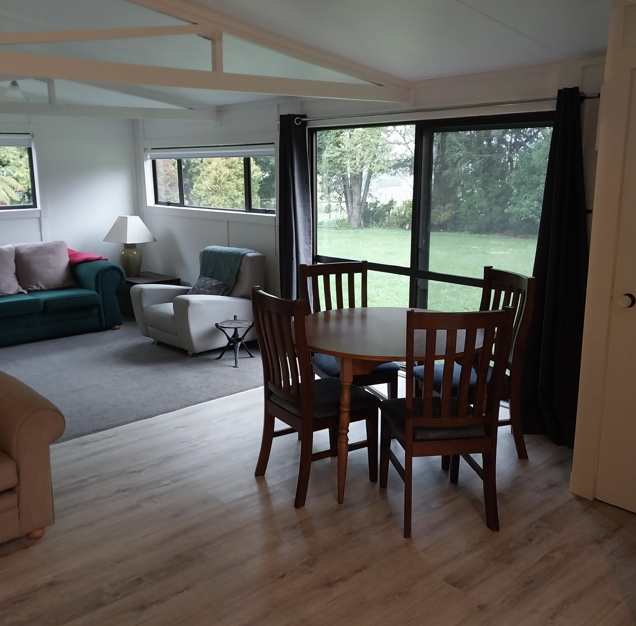 Enjoy the spaciousness of the lounge, kitchen and dining area