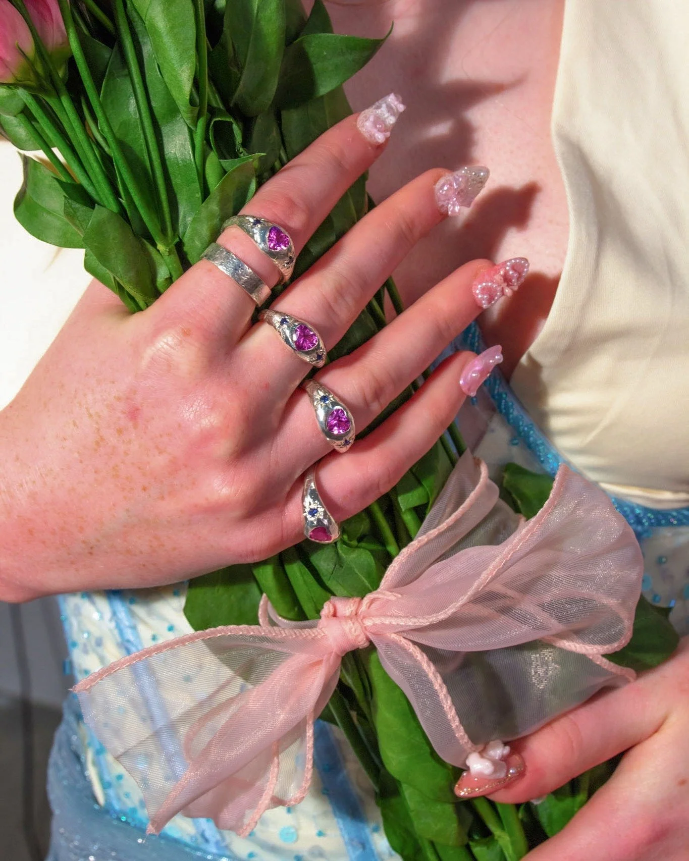 We teamed up with @moonlightnails_perth for this ultra-cute, princess-core set πΈπ
Nana @nanako.kihara brought our Pinterest board to life and absolutely nailed it π€