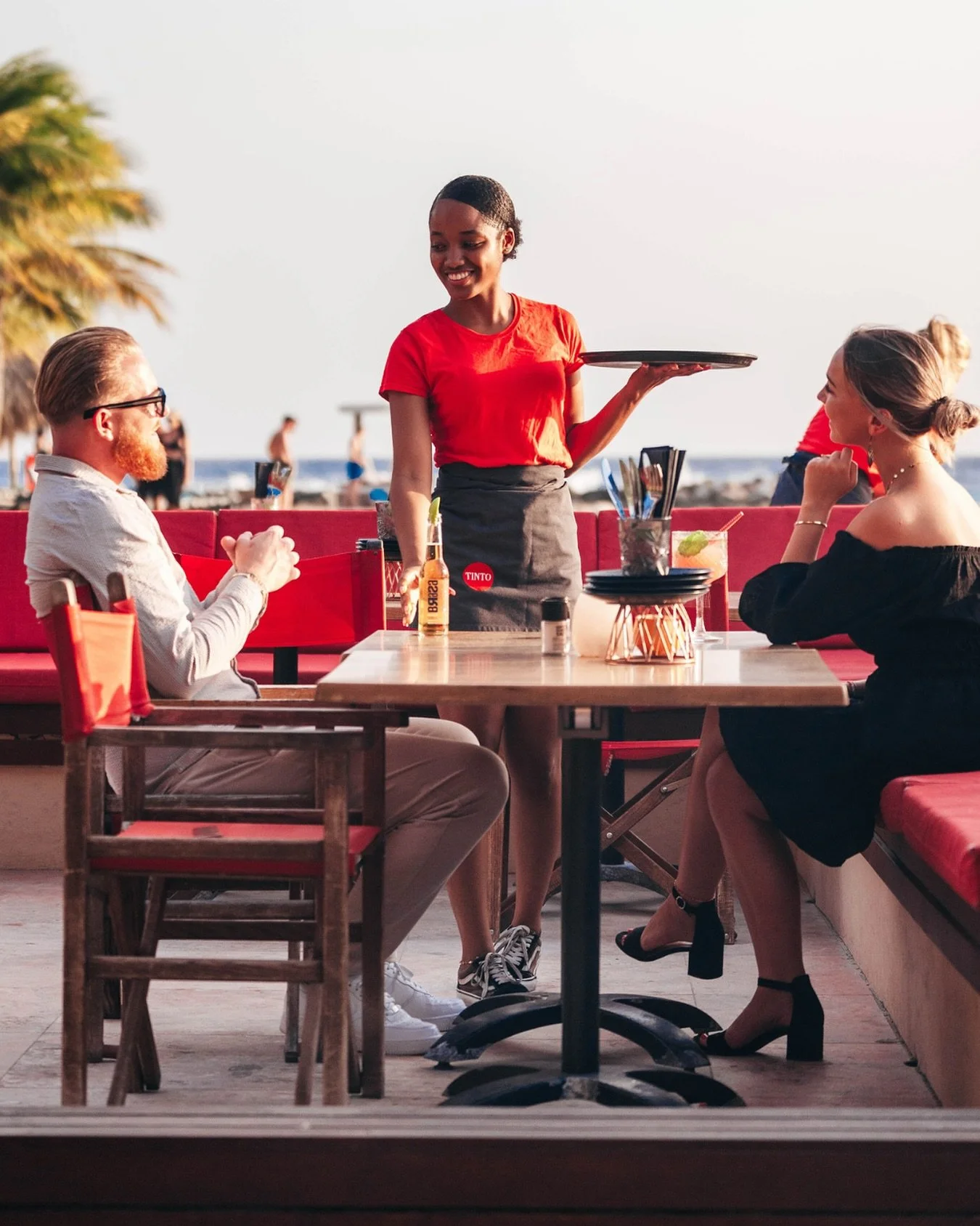 Good food tastes even better with warm smiles and a sea breeze.
#shareddining #tintobarycocina #janthielbeach