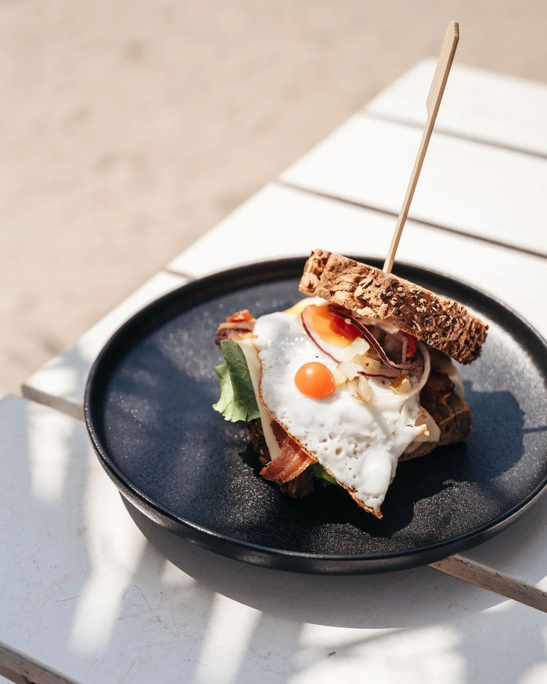 Beach day fuel, done right 

#curacaoisland #curacao #beachlife #restaurant #beach #lifeisbetteronthebeach #dushi #brasabeer #zanzibarcuracao #janthielbeach #zanzibarbeach