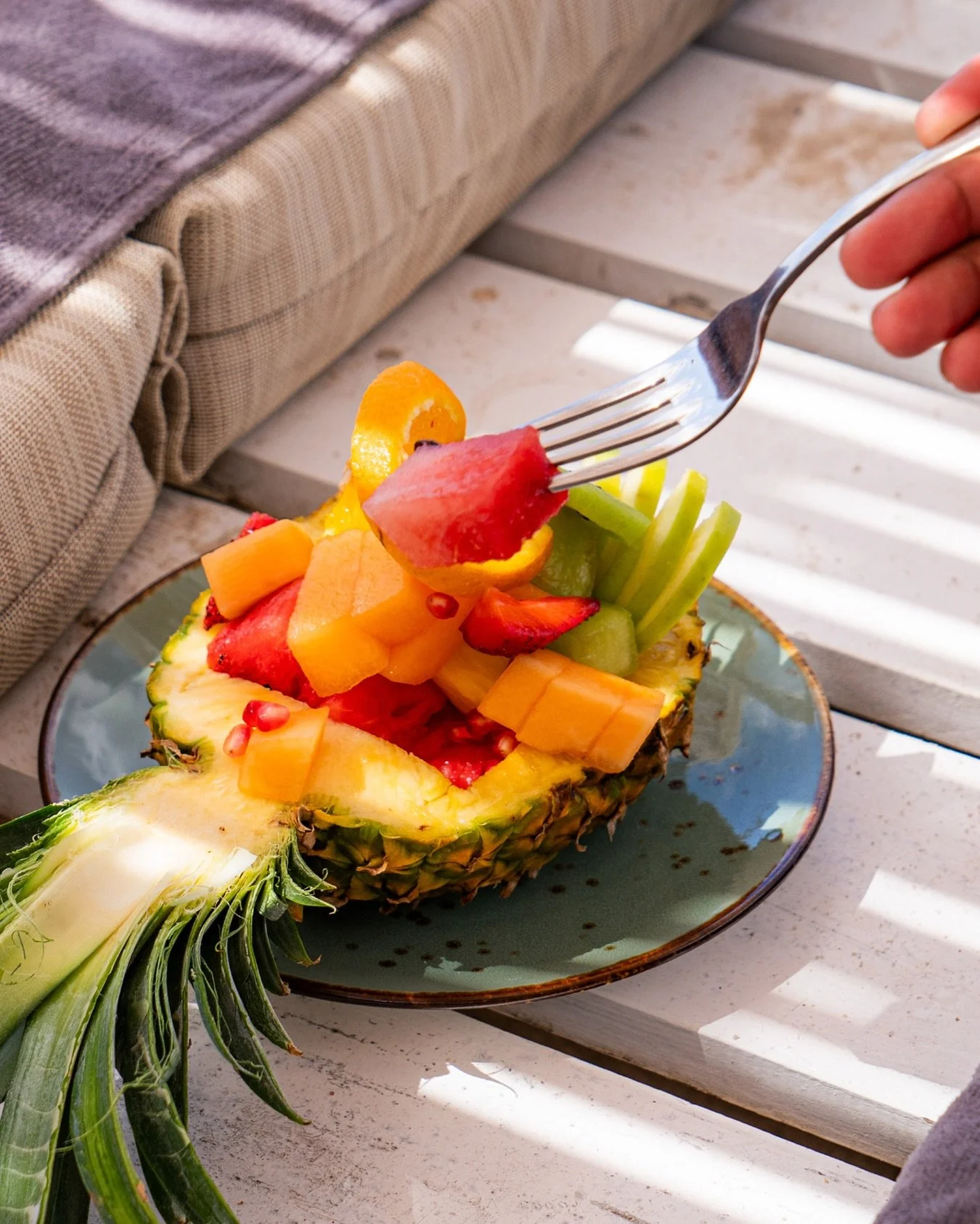 Why just snack when you can snack in style? Our tropical fruit bowl is calling your name!

#beachsunset #oceanview #janthielbeach #curacao #beachlife #restaurant #beach #lifeisbetteronthebeach #dushi #zestcuracao #zestbeachcafe