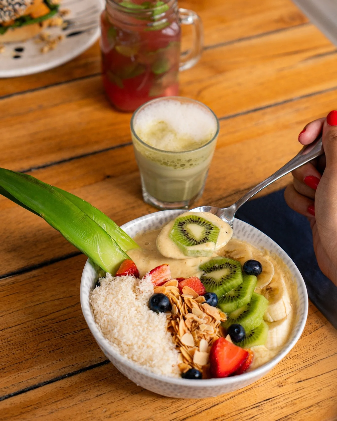 When your breakfast looks this good, you know it&rsquo;s going to be a great day.

#oceanview #sunandsand #janthiel #kokoscuracao #relaxedatthebeach #mindfullday #healthyfood #kokosjanthiel #relaxedatkokos