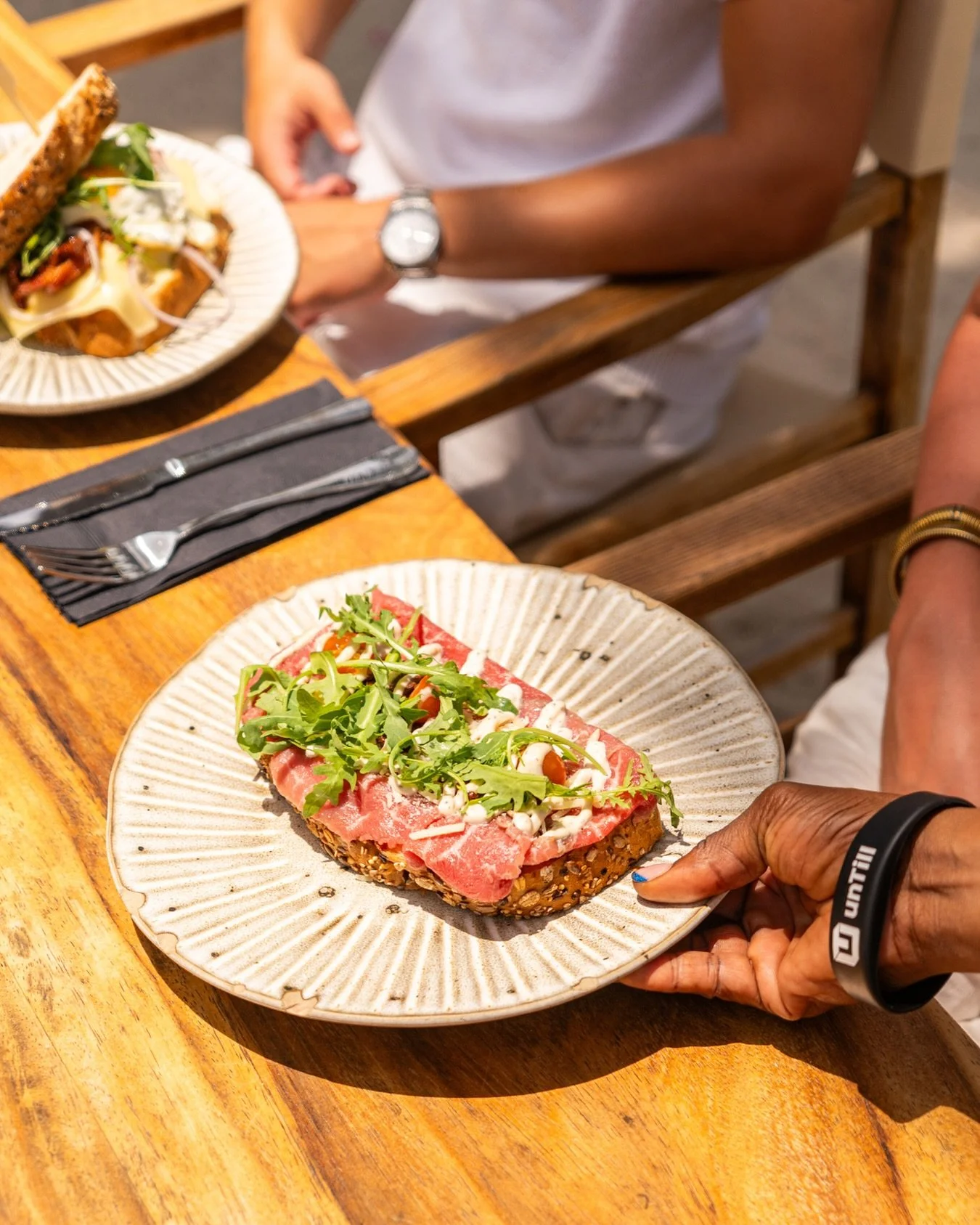 Fuel up between swims or a good lunch after shopping? We&rsquo;ve got it all at Zanzibar.

 #curacaoisland #curacao #beachlife #restaurant #beach #lifeisbetteronthebeach #dushi #brasabeer #zanzibarcuracao #janthielbeach #zanzibarbeach