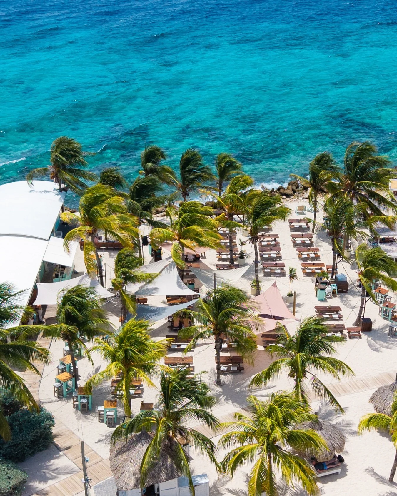 Celebrate the last day of the year with beach views, good food &amp; even better company at Zest.

#beachsunset #oceanview #janthielbeach