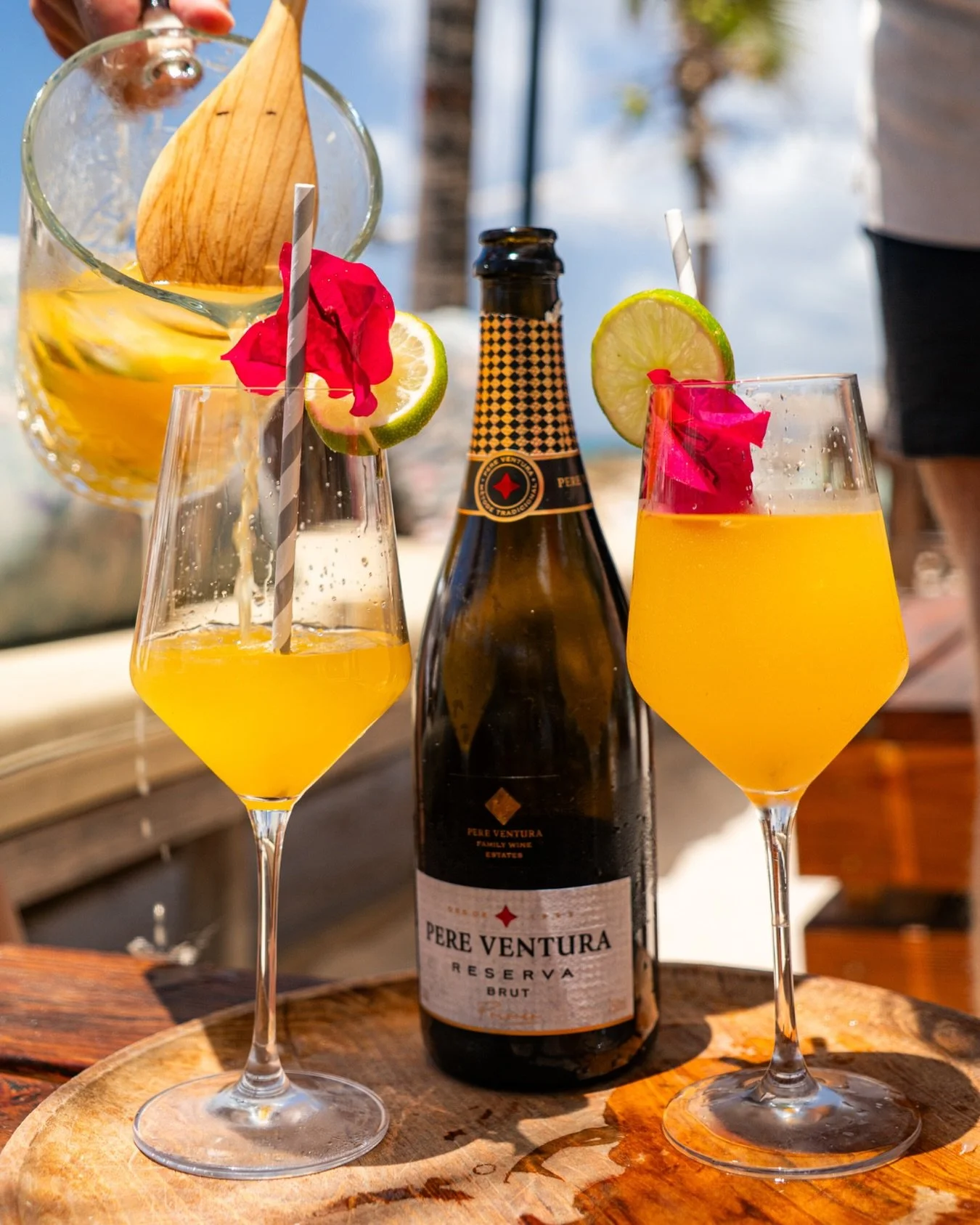 Cheers to island life, poured to perfection.

#beachsunset #oceanview #janthielbeach