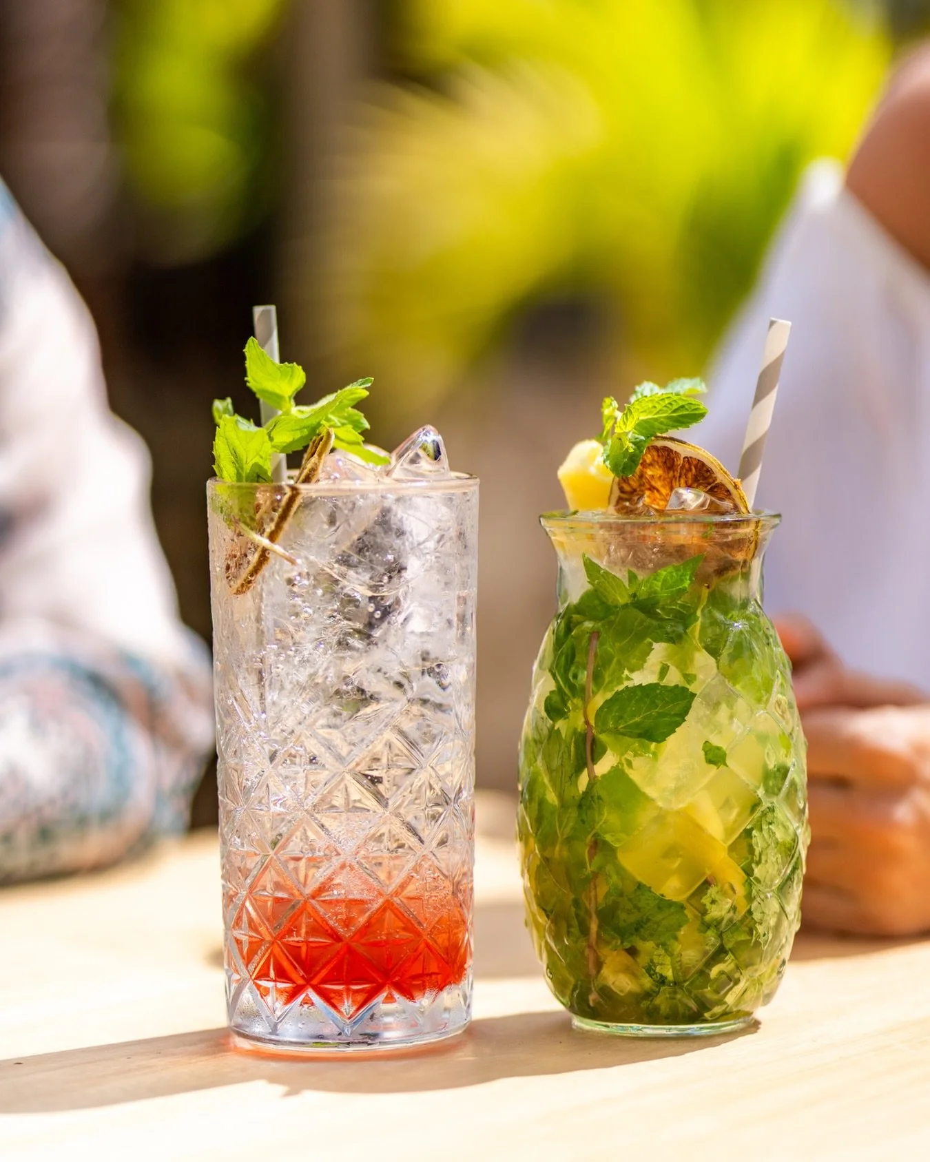 Drinks that taste like vacation.

#oceanview #sunandsand #janthiel