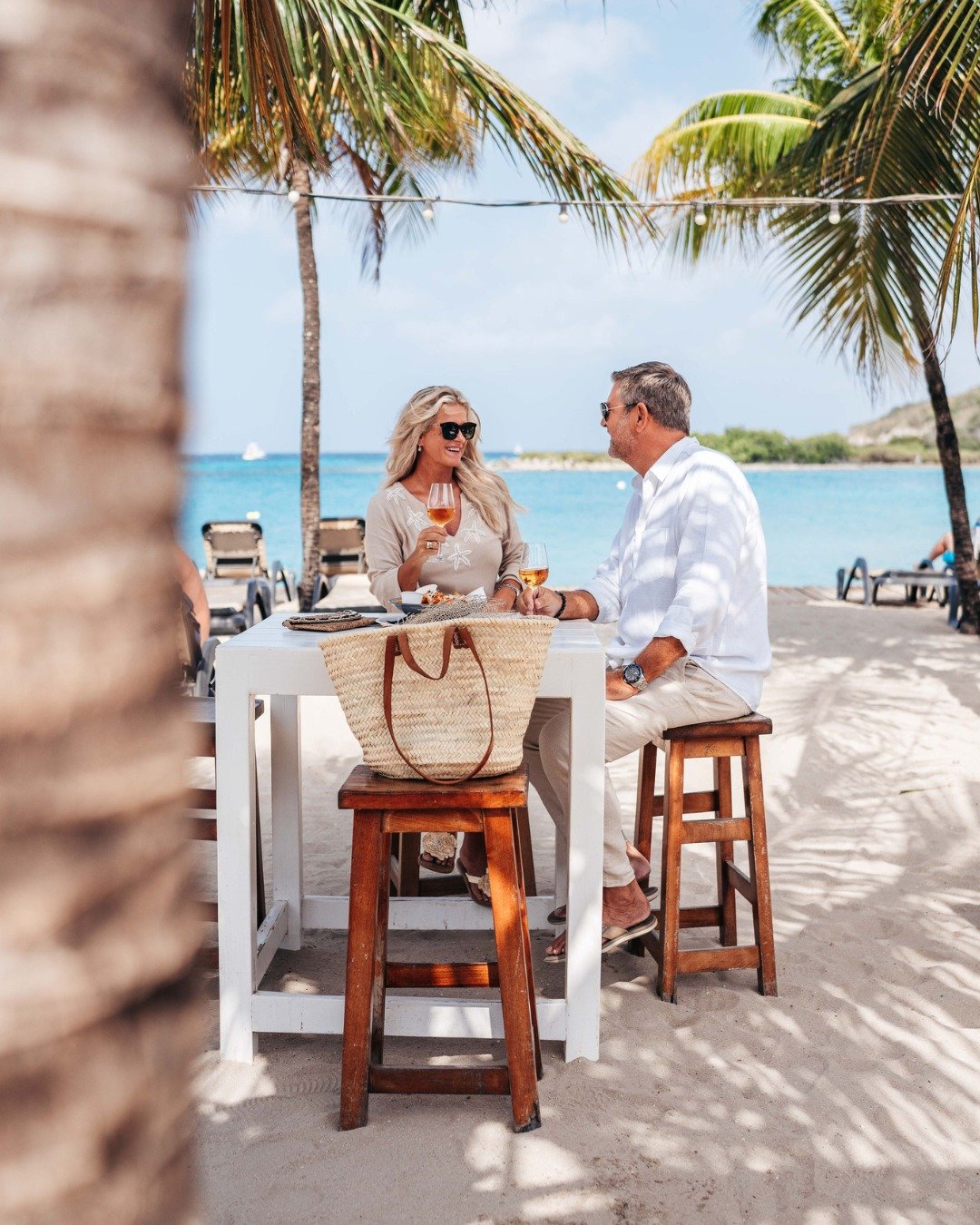 Date night, beach style.

 #curacaoisland #curacao #beachlife #restaurant #beach #lifeisbetteronthebeach #dushi #brasabeer #zanzibarcuracao #janthielbeach #zanzibarbeach