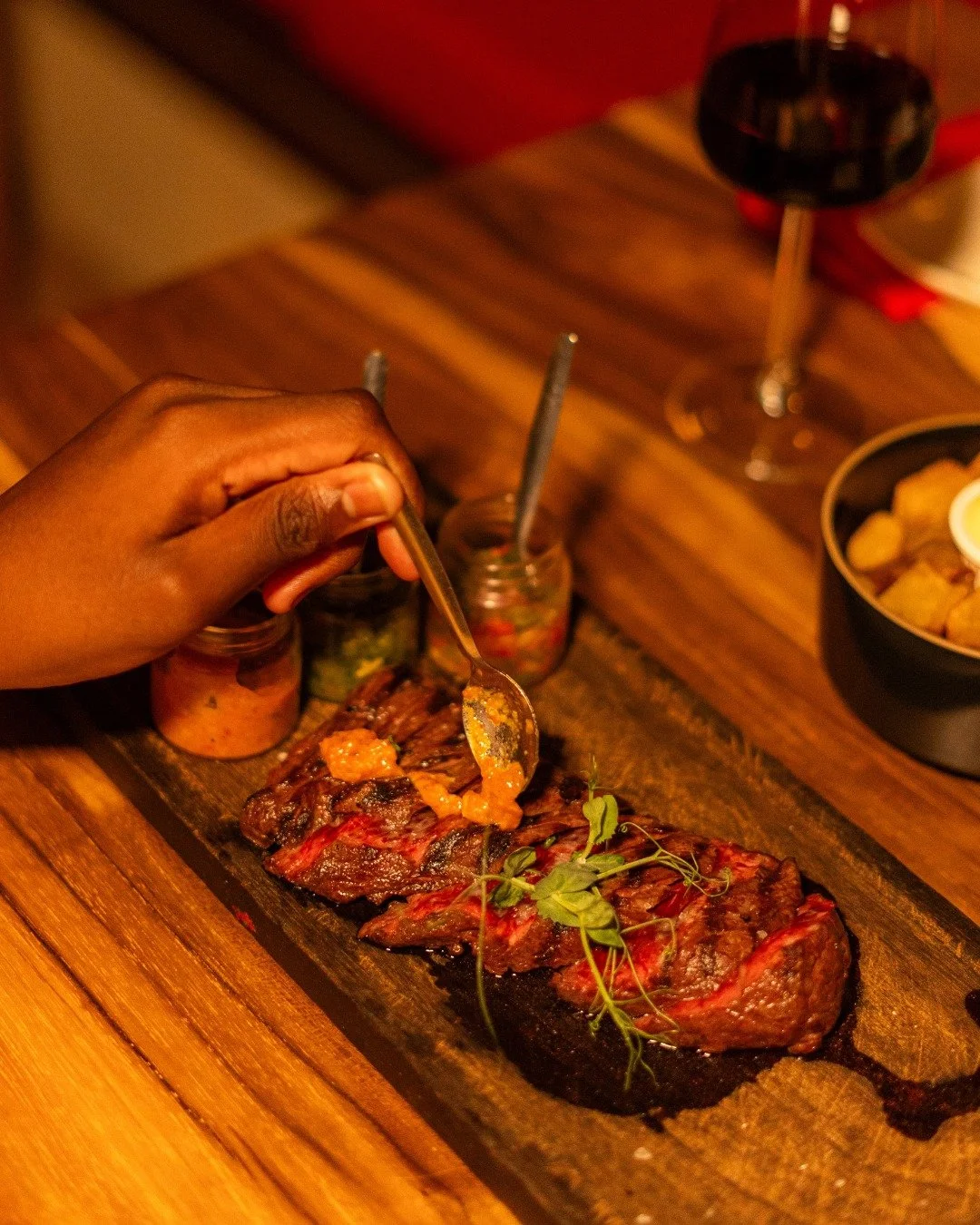 Because sharing is the tastiest part of the night.

#shareddining #tintobarycocina #janthielbeach