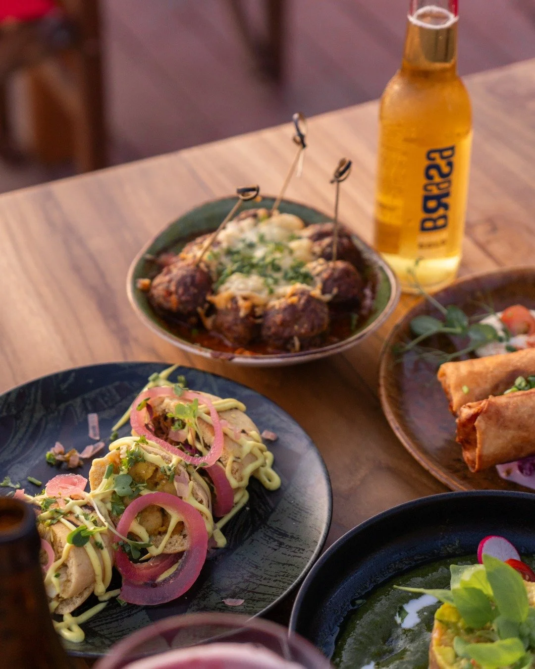 Flavors made to share, moments made to last.

#shareddining #tintobarycocina #janthielbeach