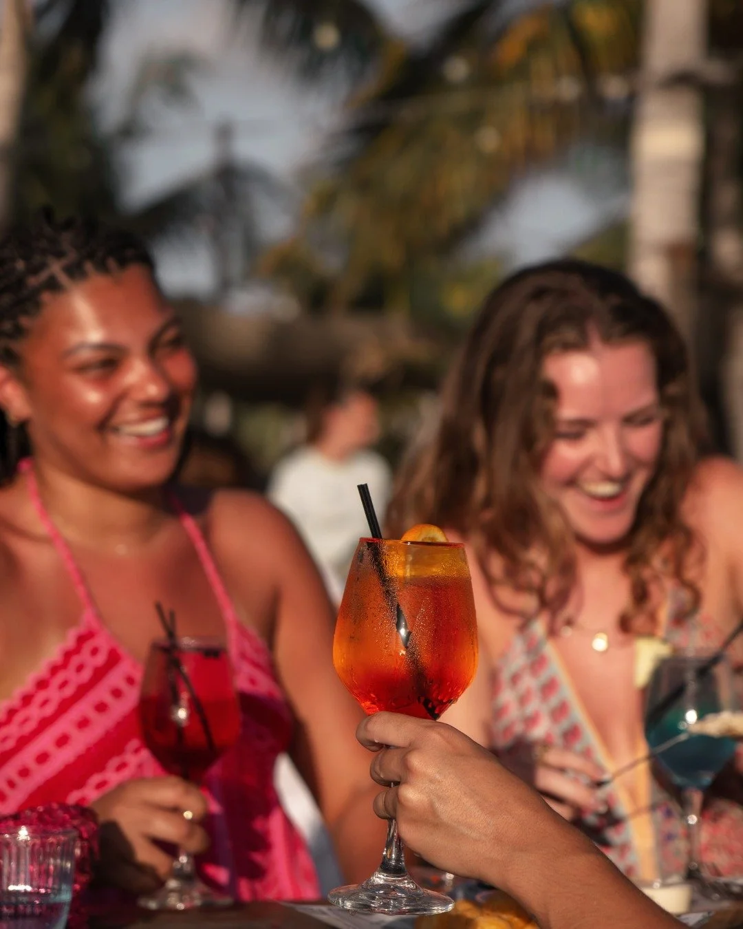 If you know, you know&hellip; this is the hour for spritzes and stories.

#beachsunset #oceanview #janthielbeach #curacao #beachlife #restaurant #beach #lifeisbetteronthebeach #dushi #zestcuracao #zestbeachcafe