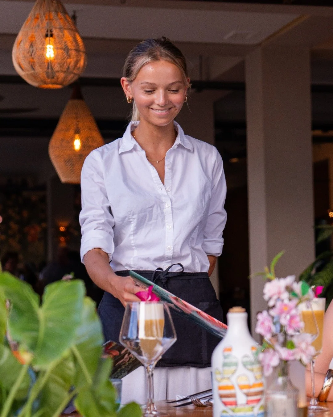 Your table, your pace. 🤍
Warm service, easy energy, right at Jan Thiel Beach.
- 
Reservations recommended.