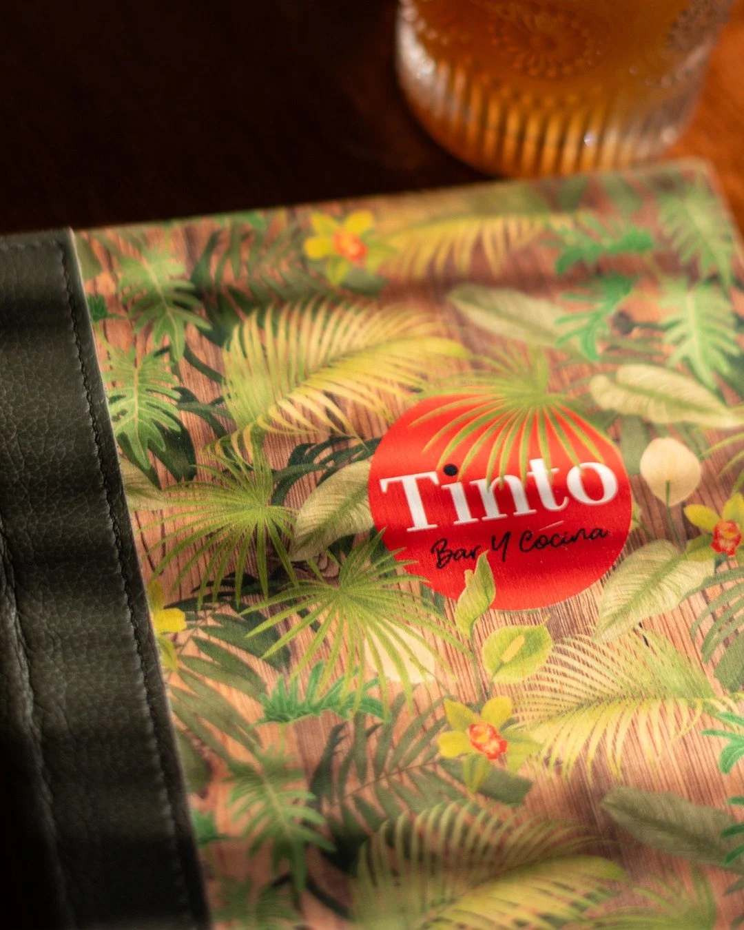 Every great night starts with this menu.

#shareddining #tintobarycocina #janthielbeach