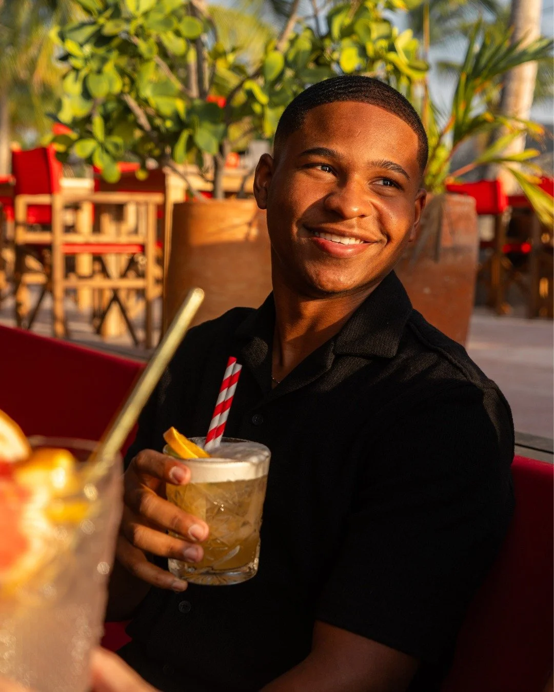 Cocktails that taste like vacation.

#shareddining #tintobarycocina #janthielbeach