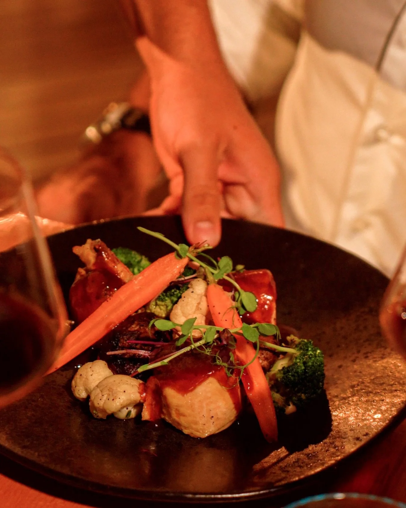 You&rsquo;re mid-conversation and then, you dish arrives. ✨

Hear the sizzle, take in the colours, and enjoy the flavors.

#zestcuracao #curacao #restaurant