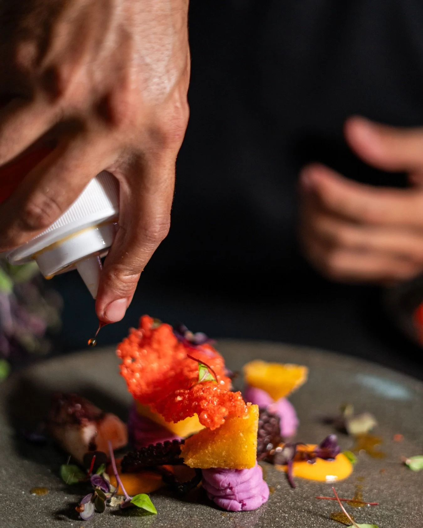 A chef&rsquo;s final touch before you take the first bite.
Small details, big flavors and beautiful plates deserve this type of attention from our chefs