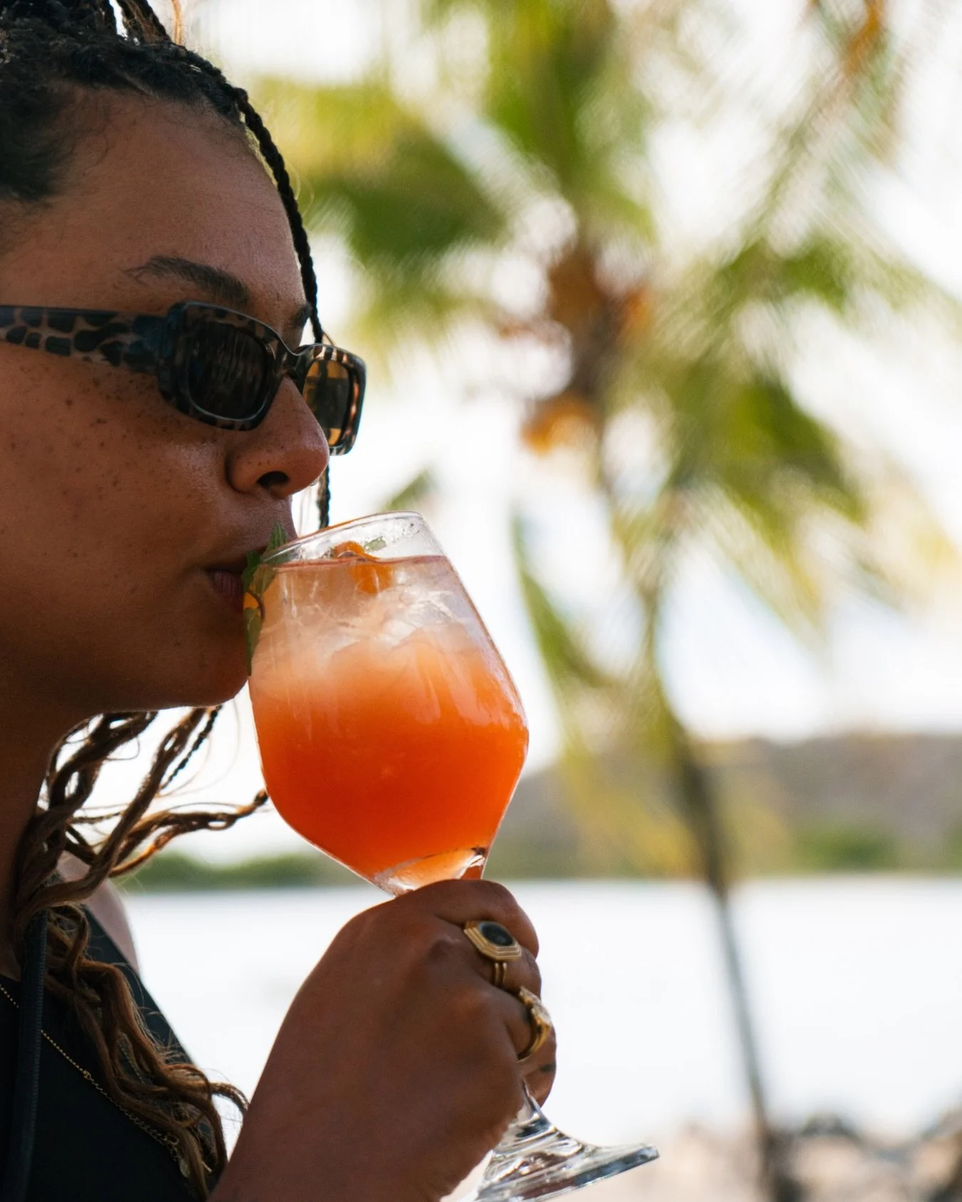 Yes, yes. We can confirm, this cocktail indeed tastes as good as it looks!