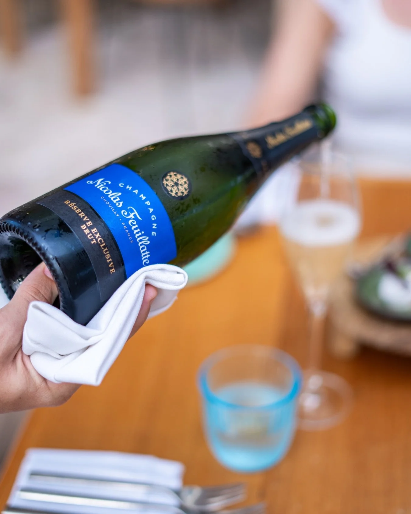 A little sparkle before the first course. Exactly how we like to start the evening