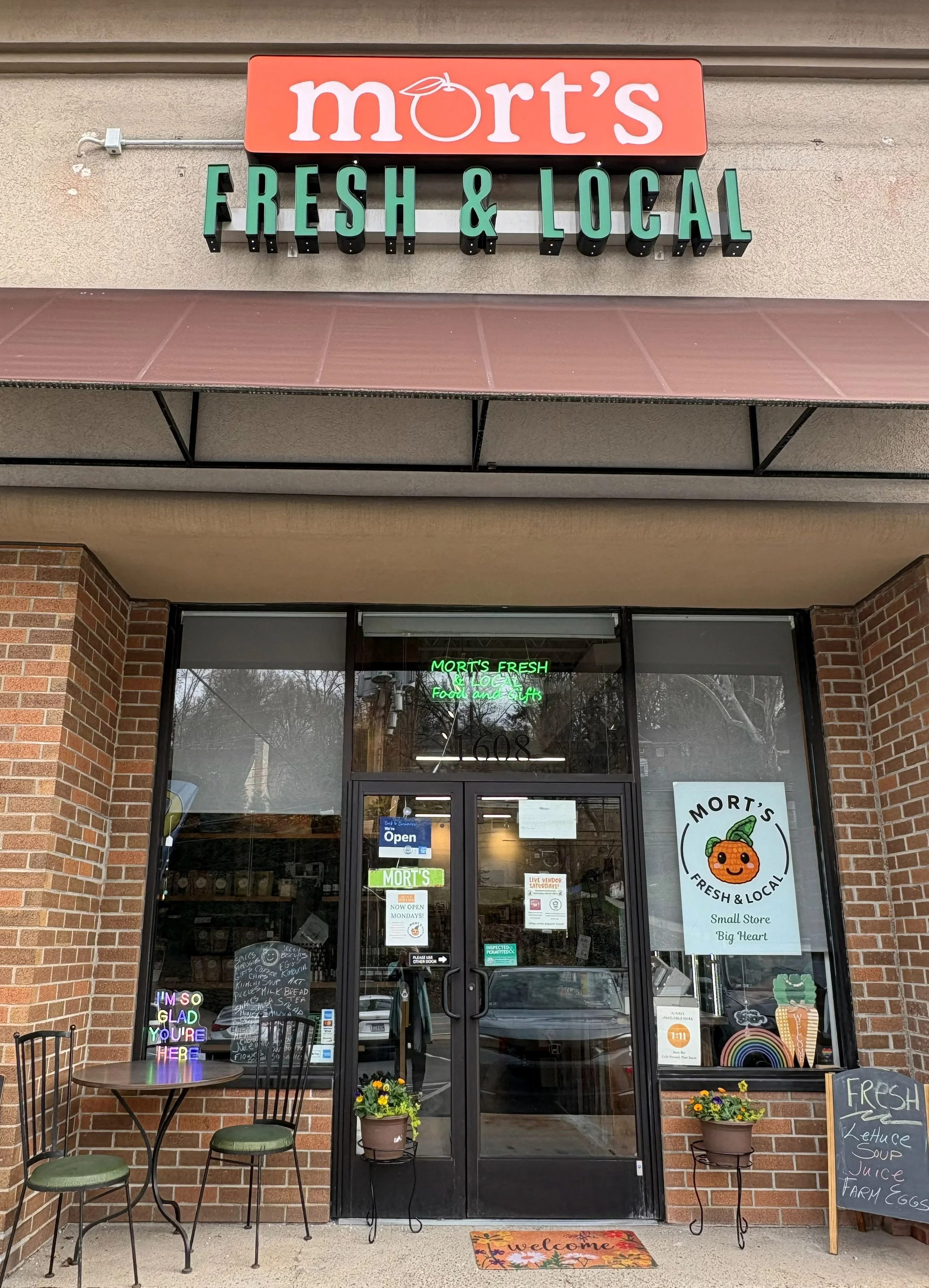 Mort's Fresh and Local