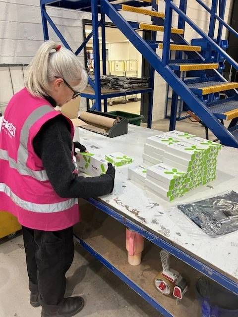 Packing desk