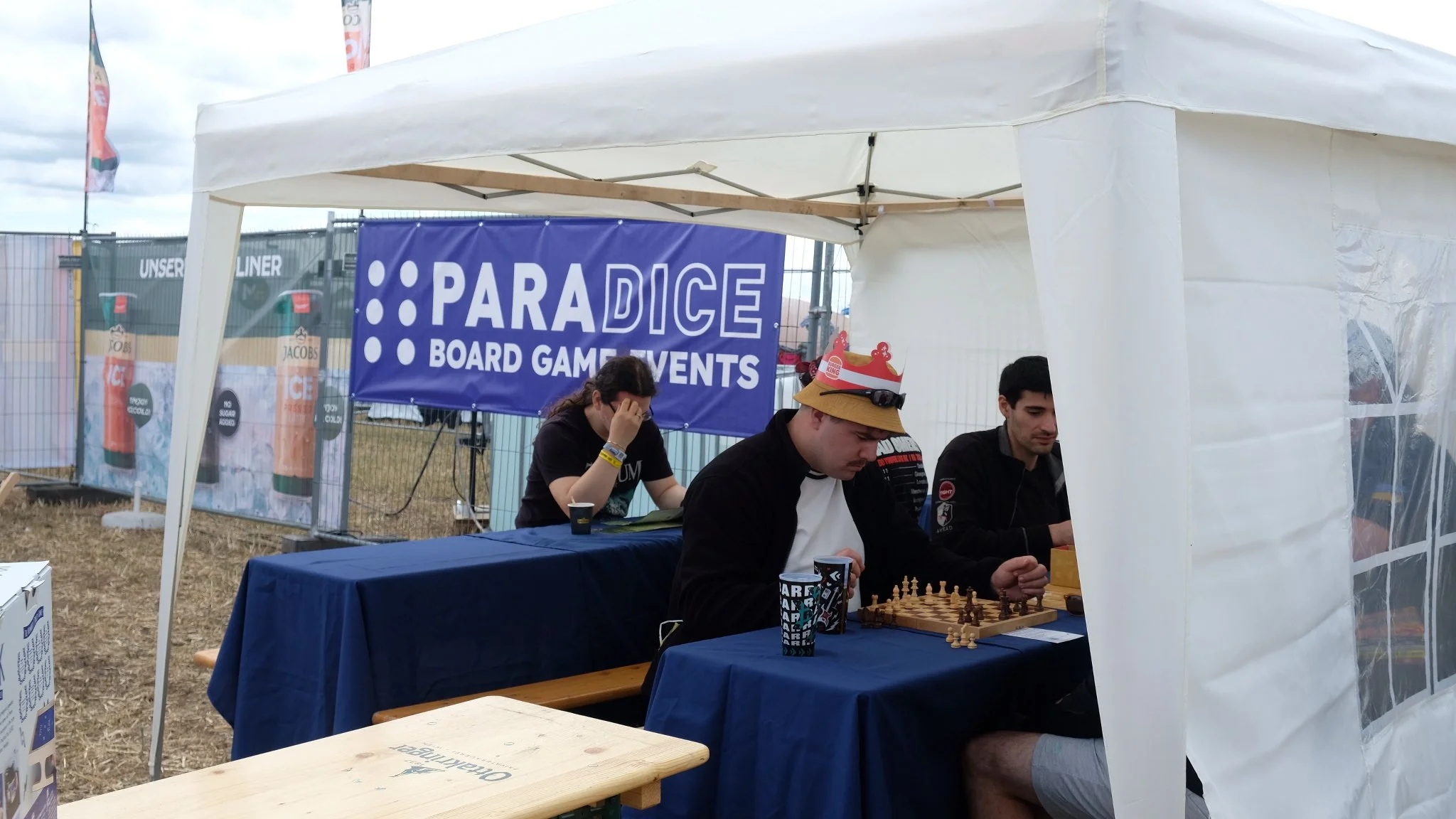 Spielrunde am Nova Rock: Schach