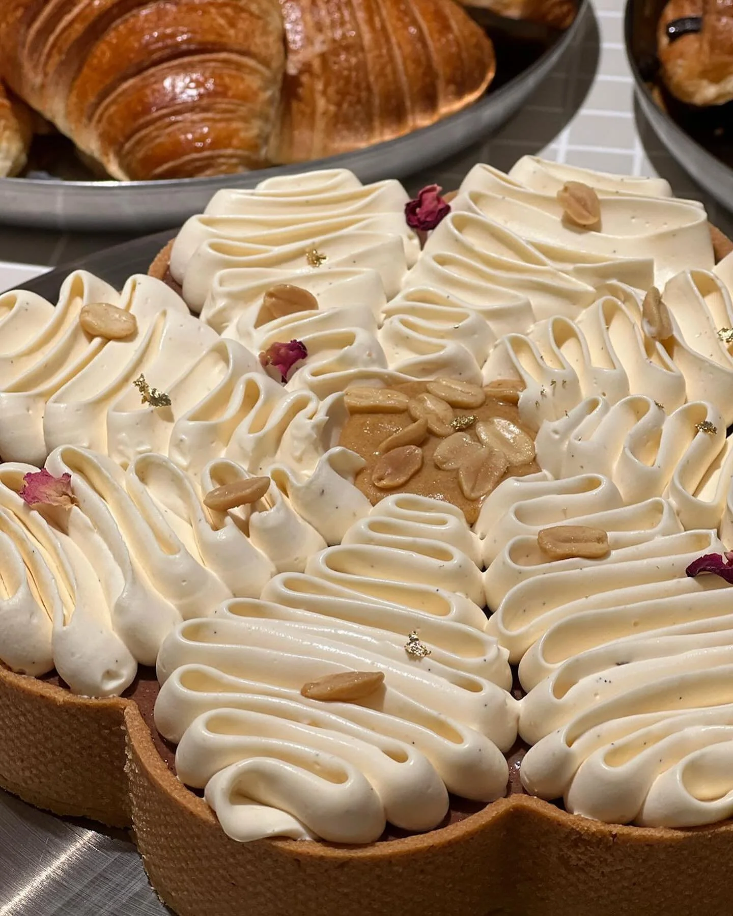 🍰 Chez Alphonse, les moments gourmands sont sacr&eacute;s.
Un bon caf&eacute;, un bon g&acirc;teau, et surtout les bonnes personnes autour de la table.

On c&eacute;l&egrave;bre les petits plaisirs, les grandes nouvelles, ou juste l&rsquo;envie de f