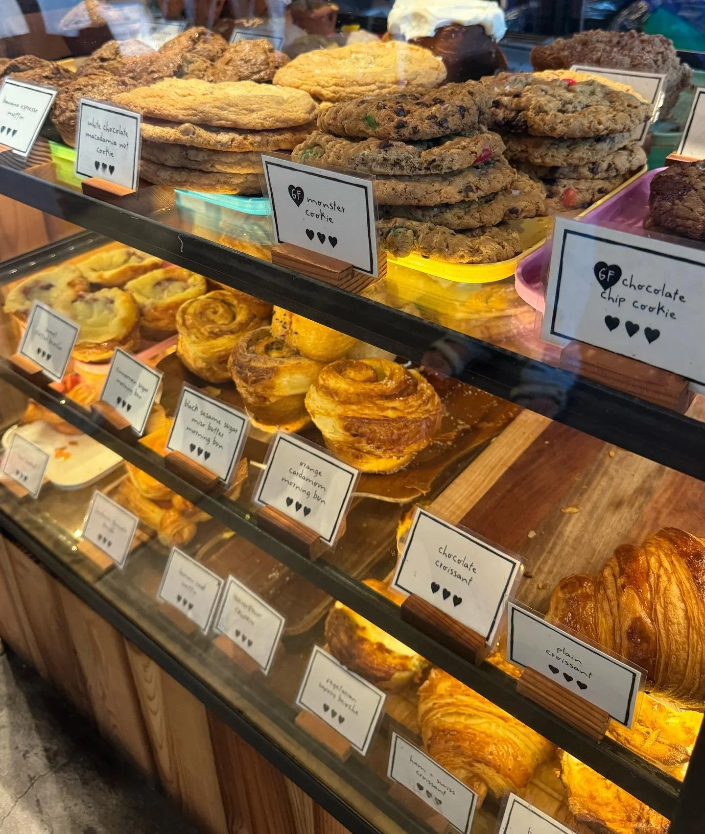 Still lots of sweet pastry treats in the shop 😋🥐🍪

Come through on your way to or from the @hilltopstreetfair, Tacoma! So much fun stuff happening in Hilltop today 😎🥳
