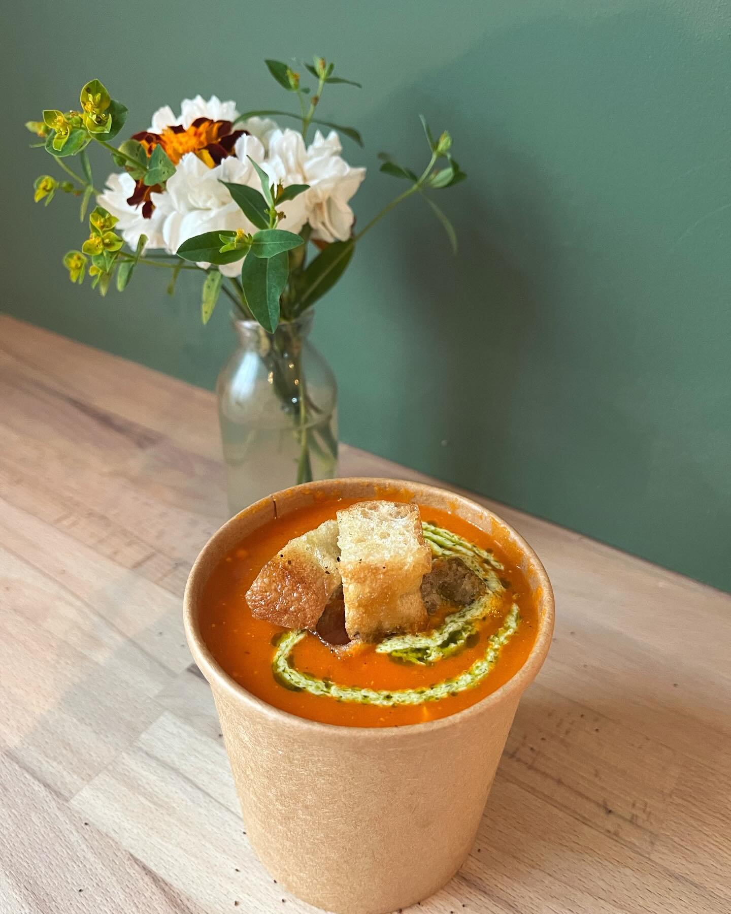 Have you tried our lunch options yet? 🥙 

-Spicy pepper soup with pesto yoghurt drizzle &amp; focaccia croutons 

- Roasted sweet potato, chickpea &amp; whole grain rice buddha bowl 

- BLT focaccia sandwich 

Open 8-2