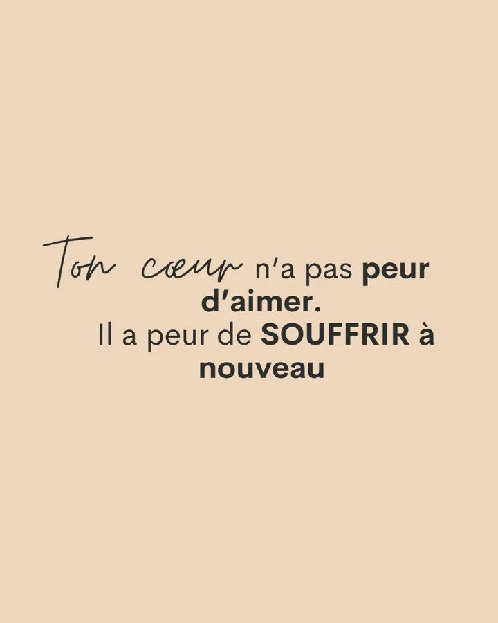 Tu veux aimer, mais tu restes sur la défensive.
Tu veux t’abandonner, mais ton corps se referme.
Tu dis que tu sabotes.
Que tu gâches toujours ce qui pourrait être beau.
Mais en réalité… tu te prot&egrav