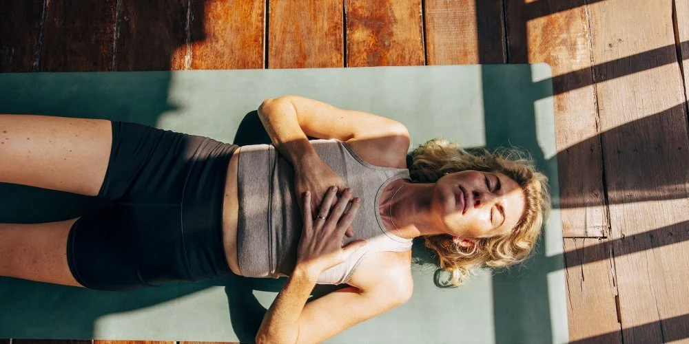 Système nerveux et relations toxiques : pourquoi ton corps réagit avant toi (et comment te réguler)