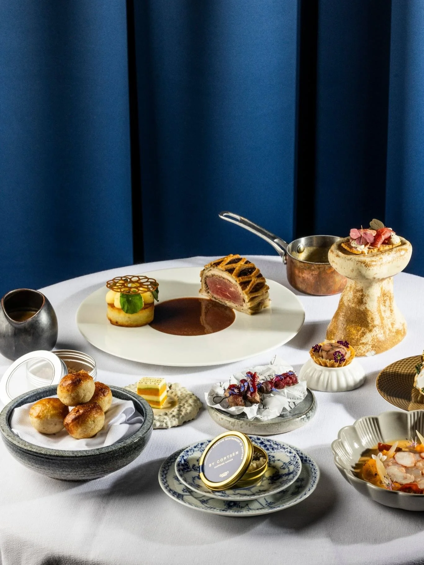 Vores gode samarbejdspartnere @bycortsen har s&oslash;rget for, at alle kan slutte &aring;ret af med et gastronomisk BRAG! 🎇 Hvis I endnu ikke har t&aelig;nkt p&aring; maden til nyt&aring;rsaften, s&aring; tjek deres menu nu - I vil ikke blive skuff