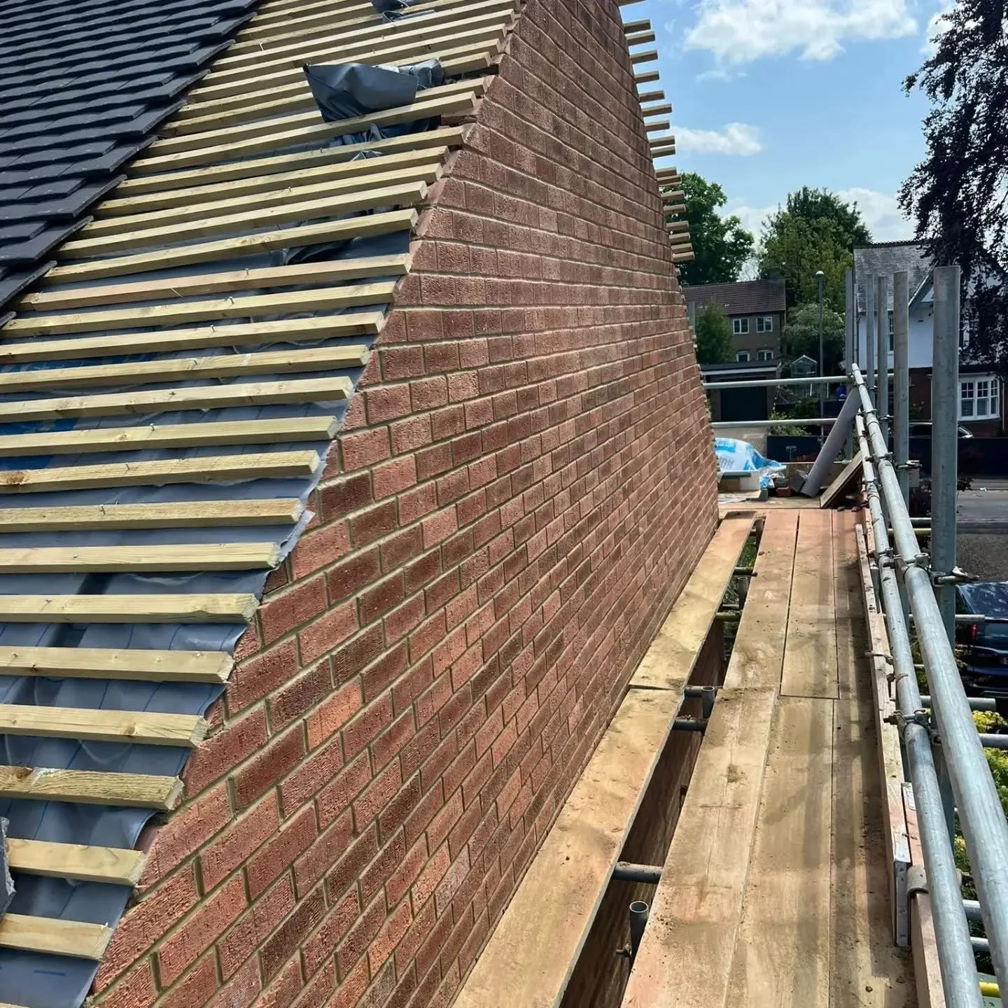 Extension roof gable 