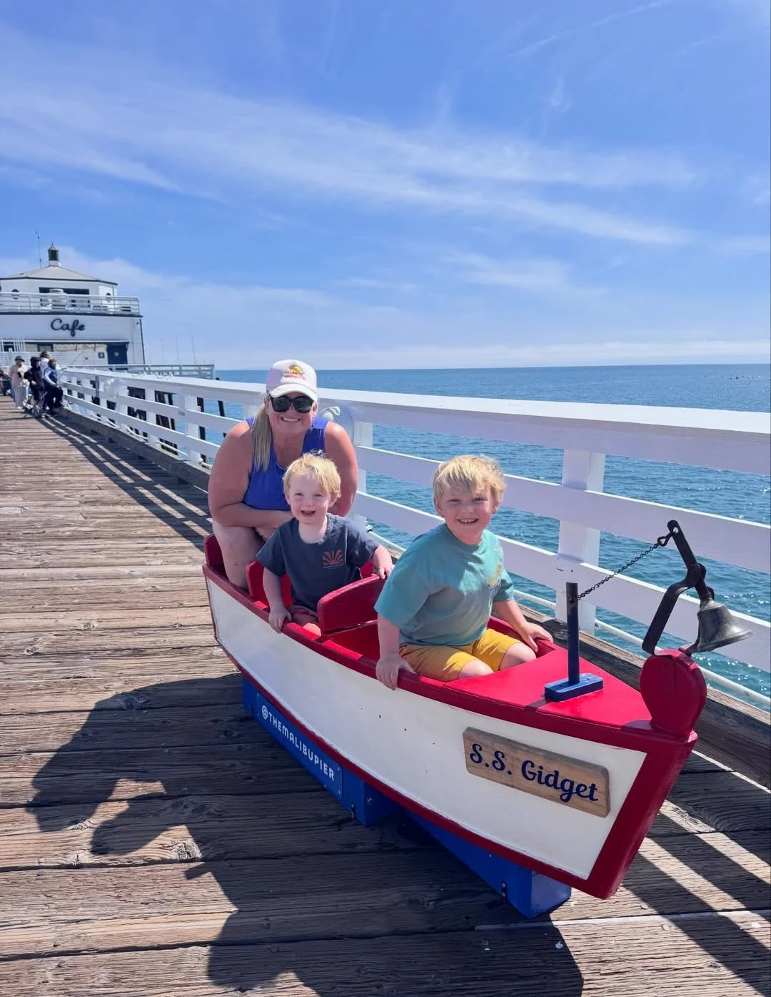 amy-boland-hauser-family-boat-ride-malibu-pier-malibu-ca.jpg