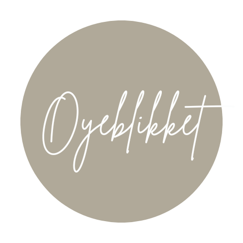 A beige circle with the word "Oyeflikt" written in white cursive font inside the circle.