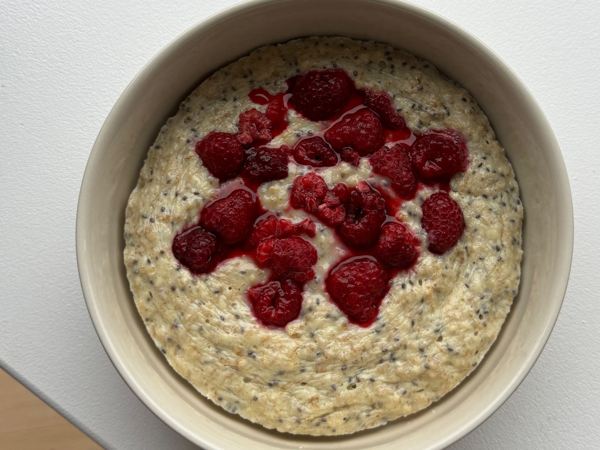 Bagt proteingrød med hindbær 