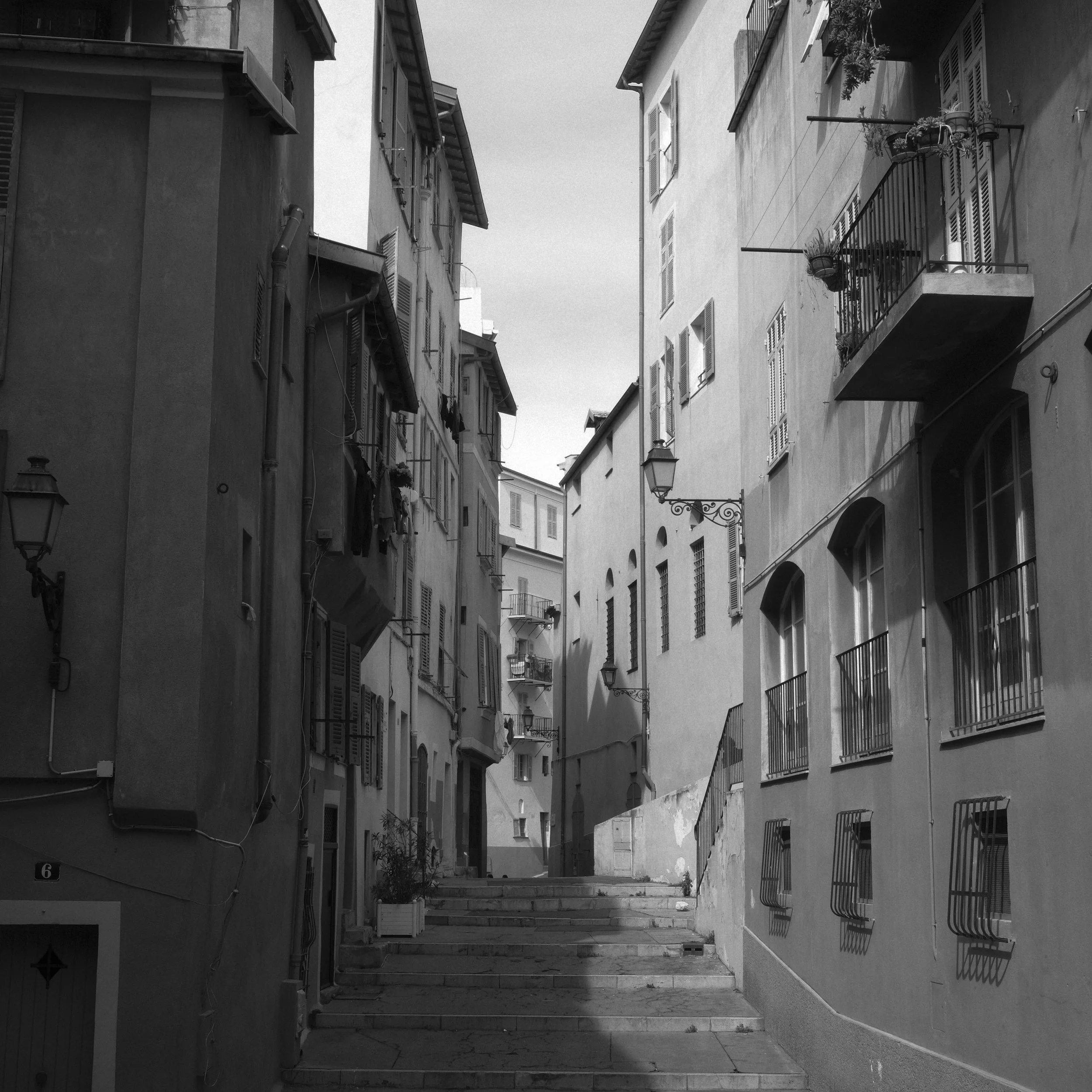 BLACK & WHITE _ TATE nice_france__day_01___dsf0100.jpg