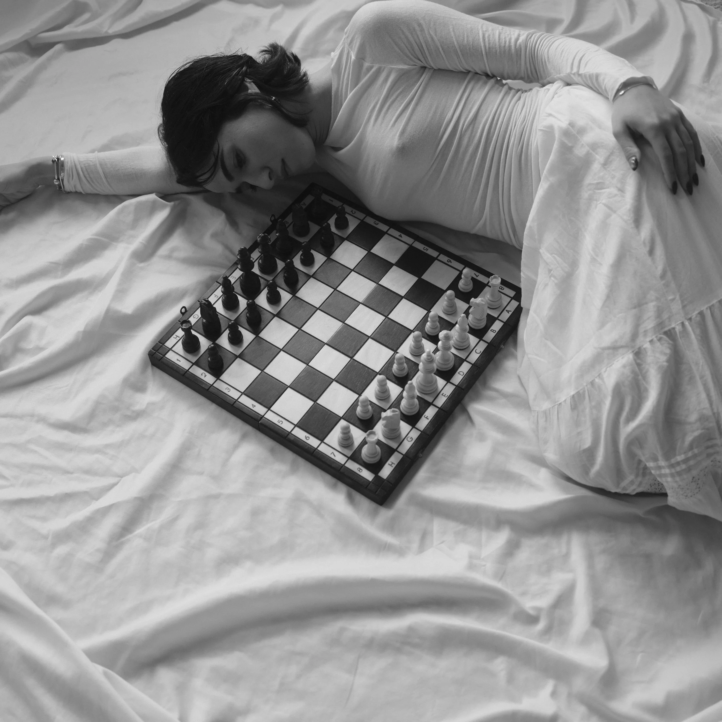 BLACK & WHITE _ TATE _dsf2134.jpg