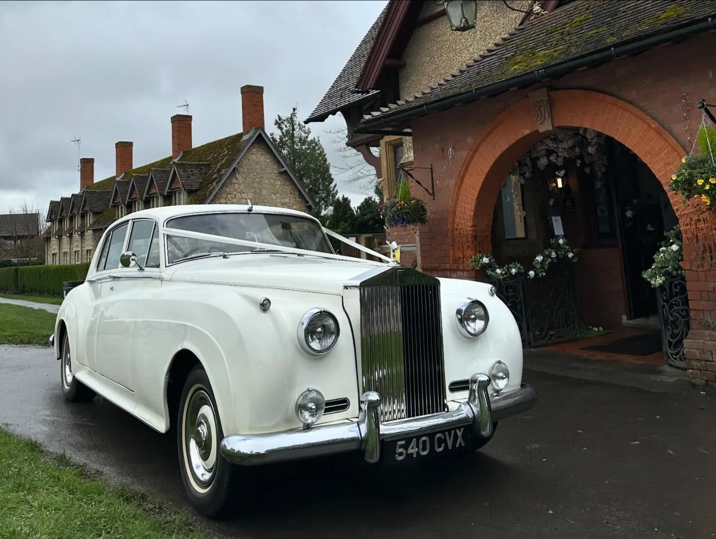 Come and see us and @allerstontaylorregencycarriage at the Waddesdon Hall Wedding Fair today 11 - 3. We have a selection of our decor on display and the latest edition to our wedding car fleet Penelope!