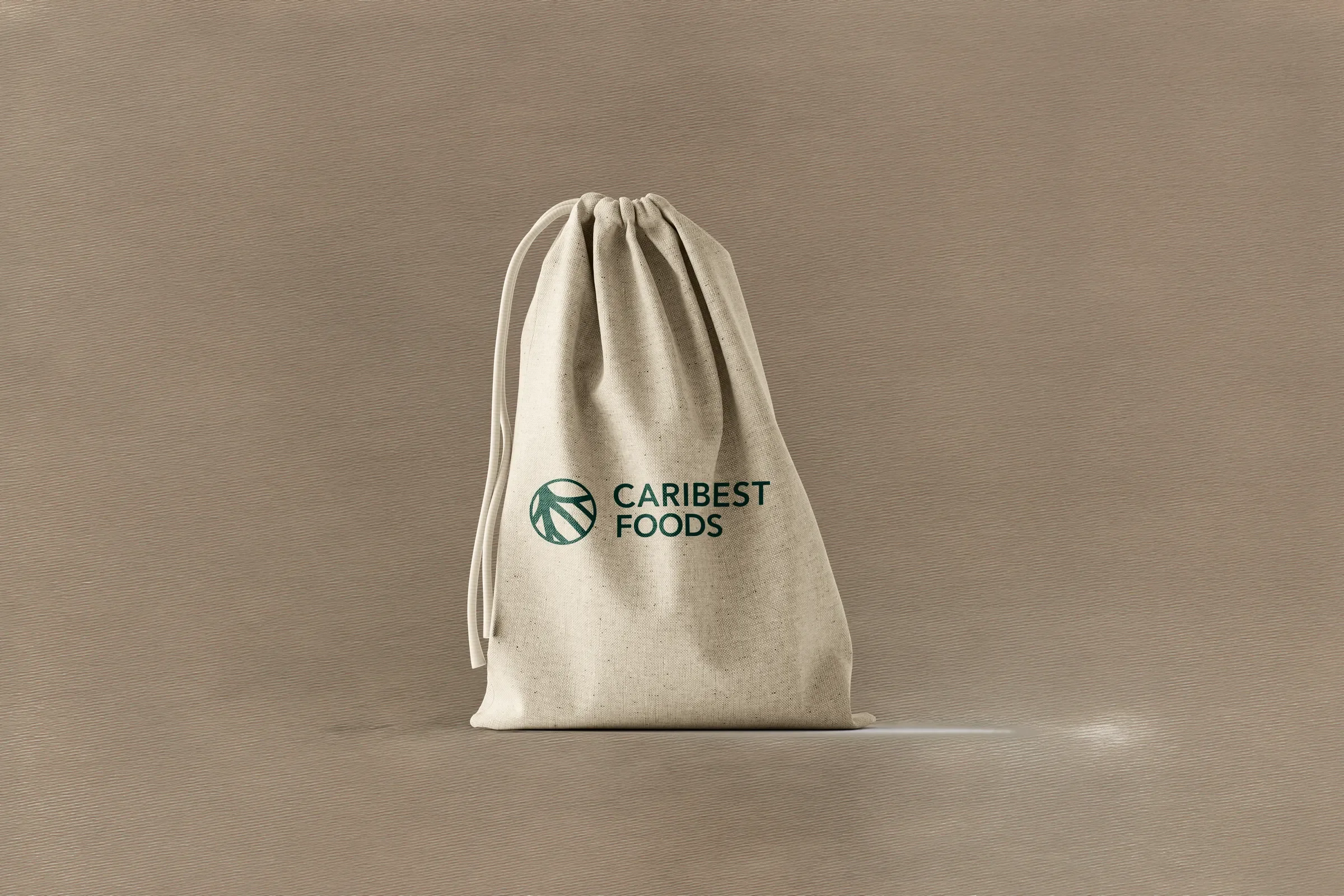 Bolsa de tela con la marca Caribest Foods