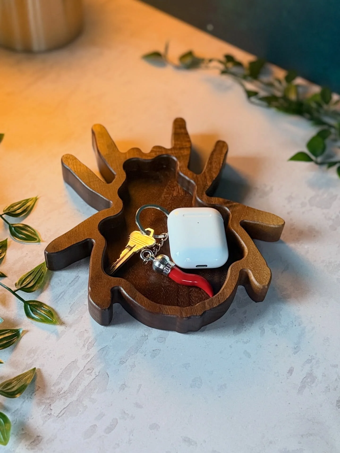 &ldquo;The itsy bitsy spider&hellip; guarded all my crap.&rdquo; 🕷️🕸️

Meet my wooden spider tray &ndash; the perfect little landing pad for your keys, headphones, rings, and all the random goblins that end up in your pockets by the end of the day.