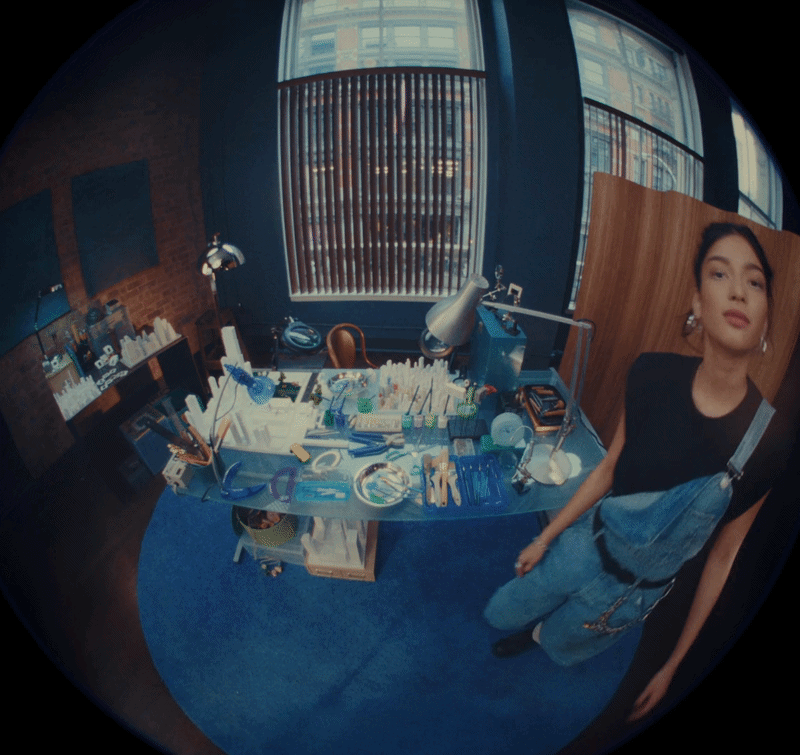 MAYBELLINE5-ezgif.com-video-to-gif-converter.gif