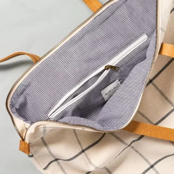 bag interior.jpg