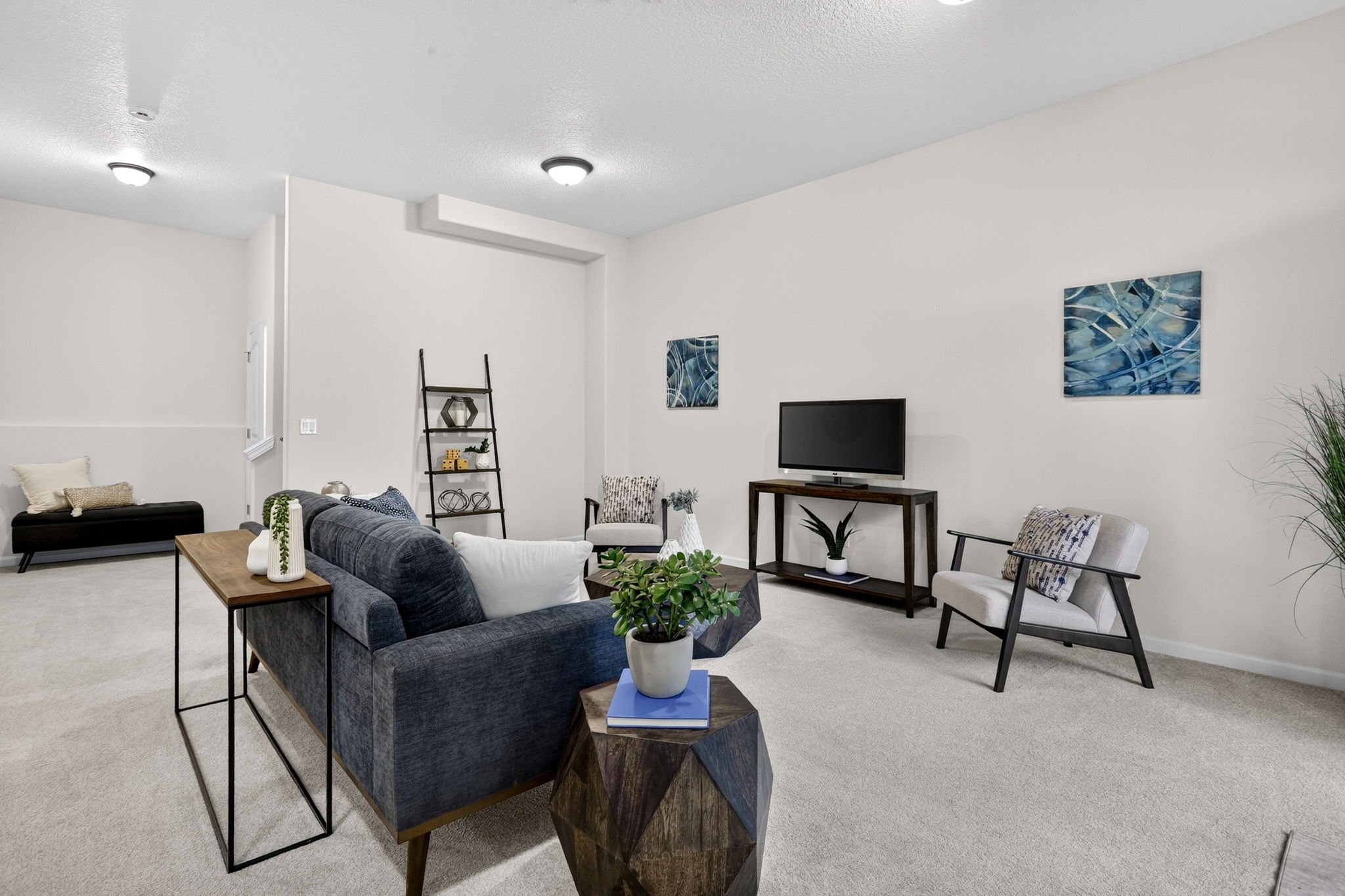 11368 NW Pumpkin Ct - Great Place to Game + Relax